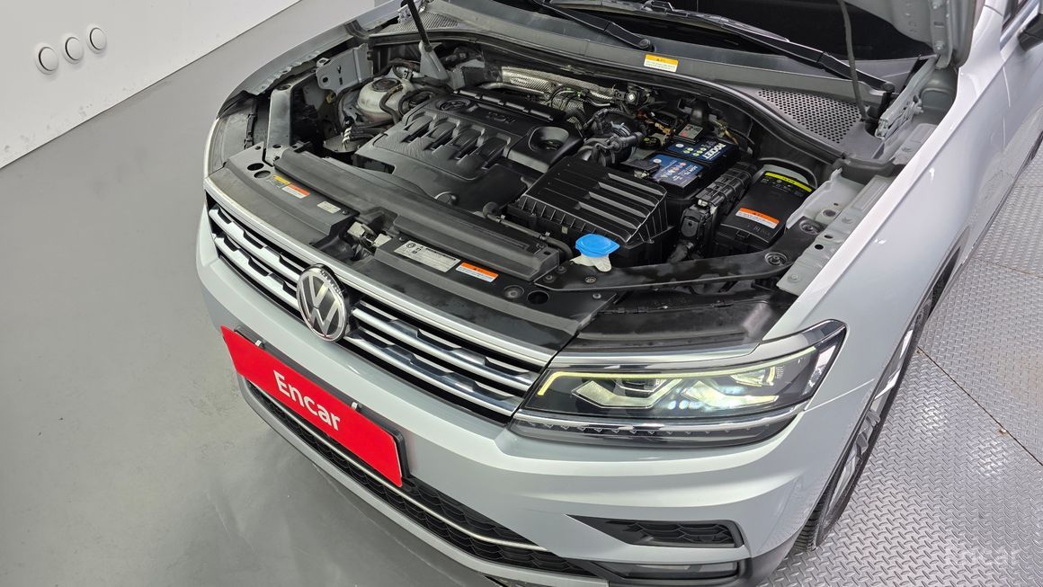 Volkswagen Tiguan - фото 5
