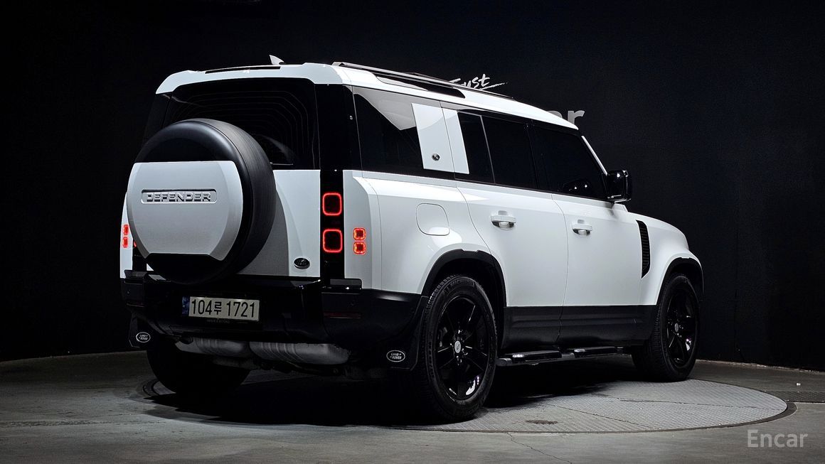 Land Rover Defender - фото 1