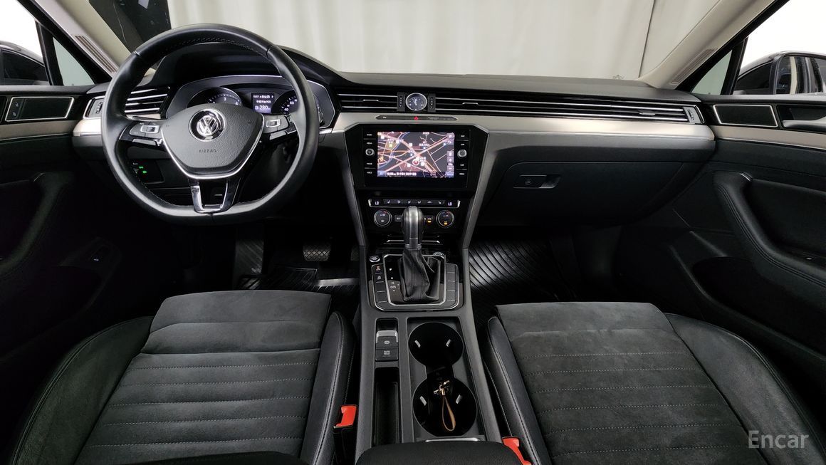 Volkswagen Passat - фото 6