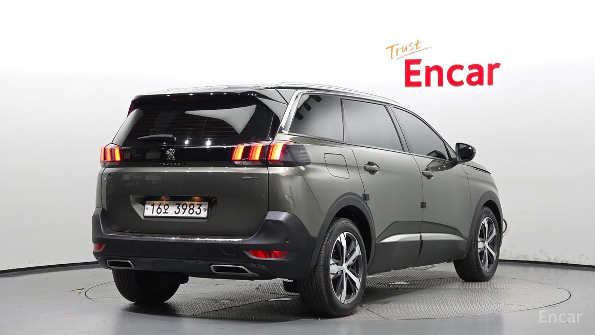 Peugeot 5008 - фото 1