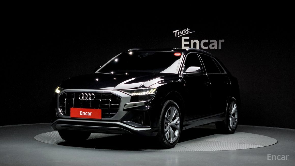 Audi Q8 - фото 0