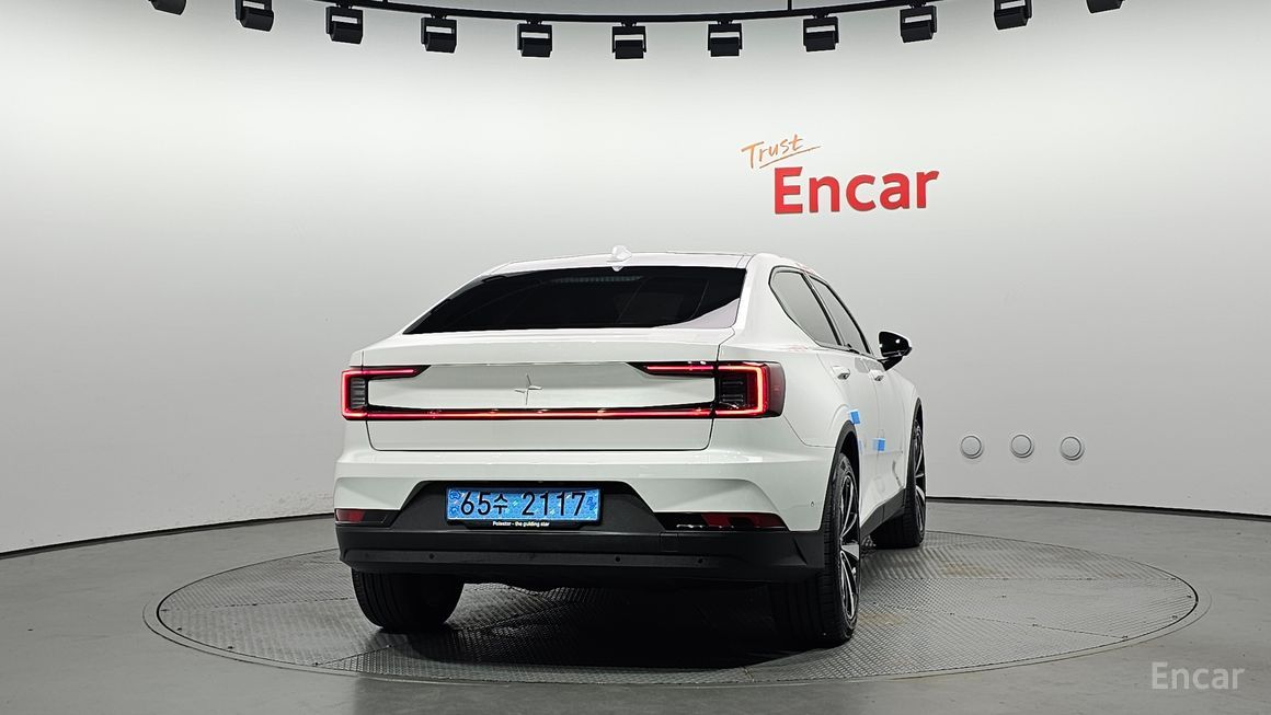 Polestar 2 - фото 3