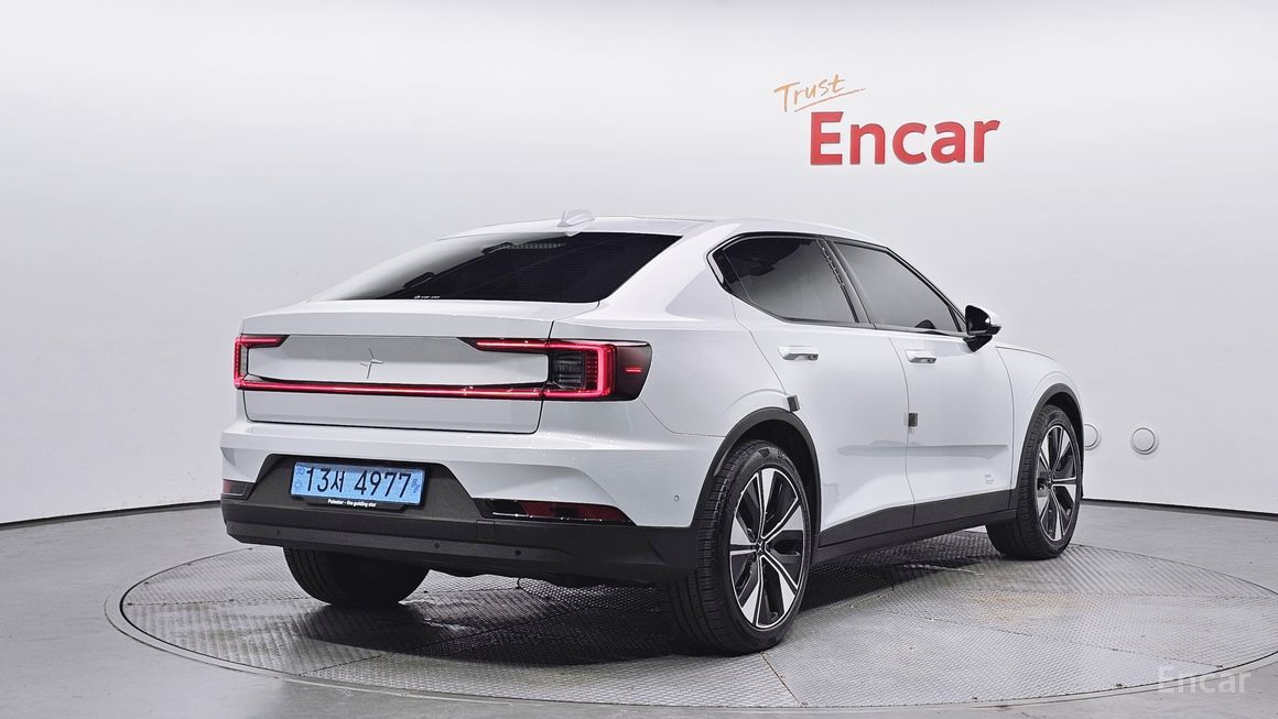 Polestar 2 - фото 1