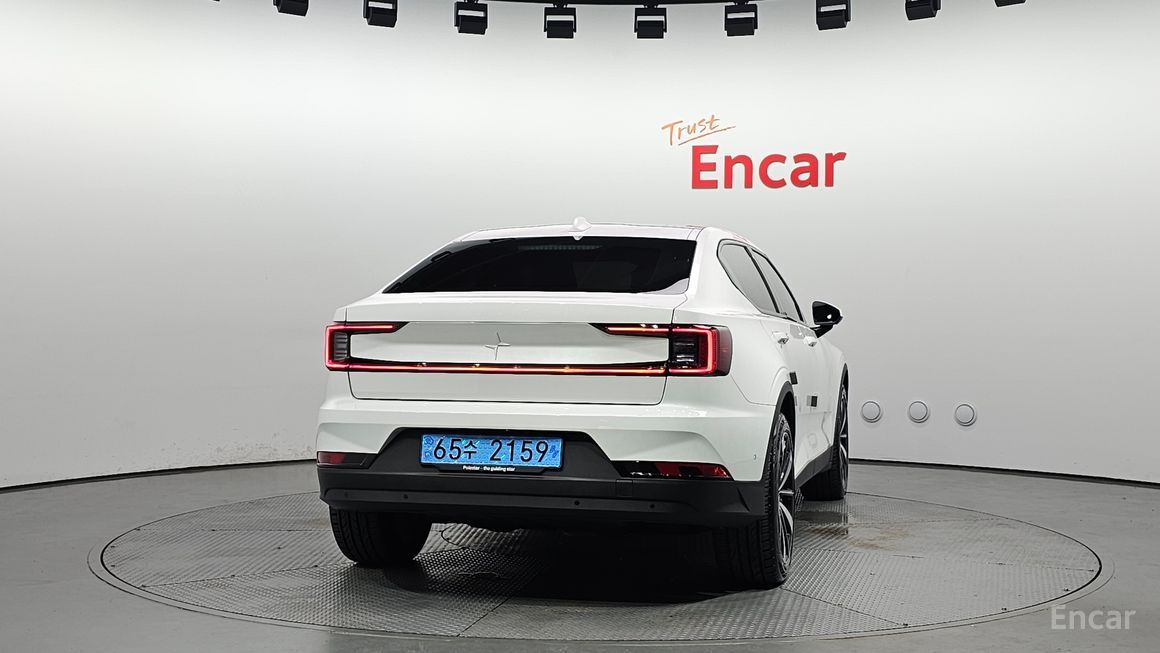 Polestar 2 - фото 3