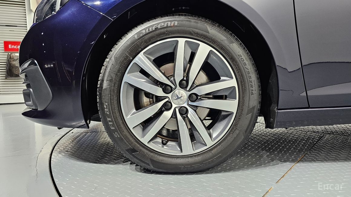 Peugeot 308 - фото 4