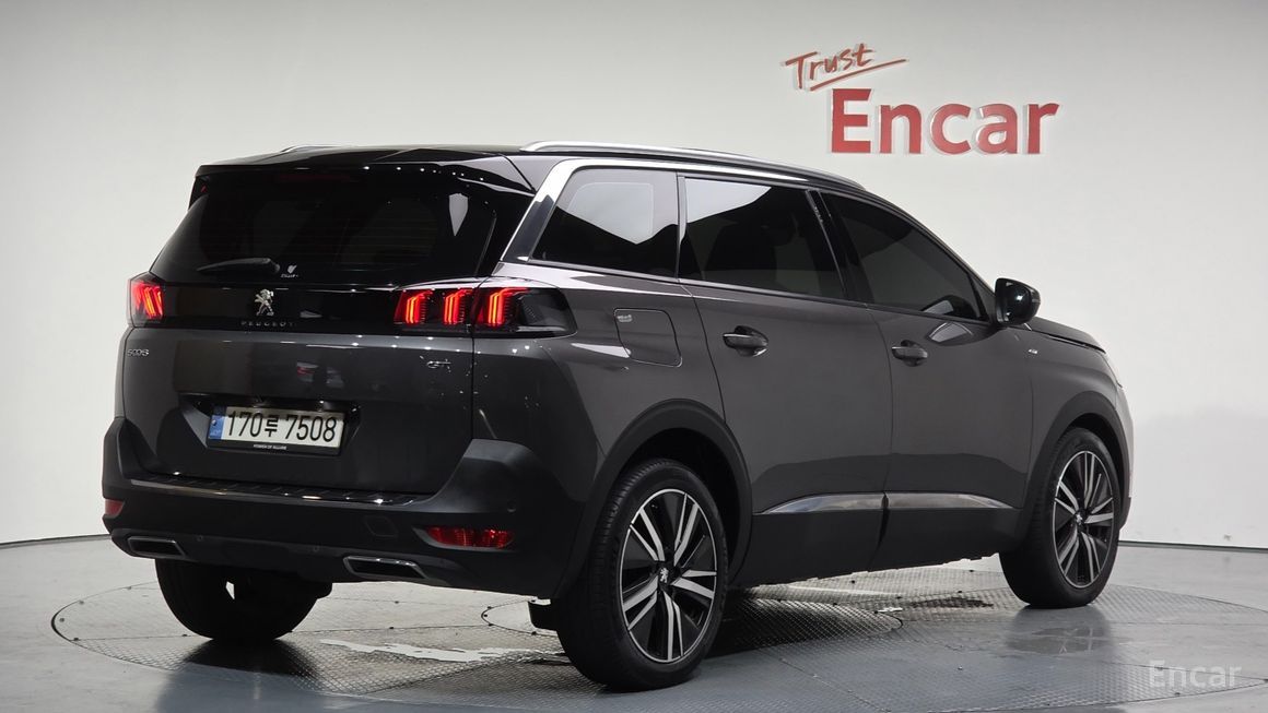 Peugeot 5008 - фото 1