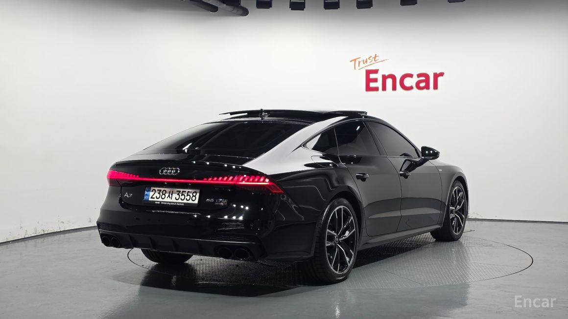 Audi A7 - фото 1