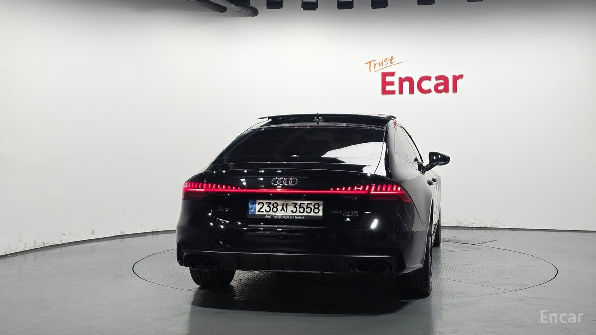 Audi A7 - фото 3