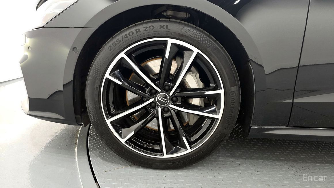 Audi A7 - фото 4