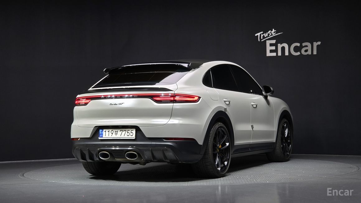 Porsche Cayenne - фото 1