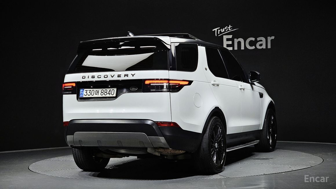 Land Rover Discovery - фото 1