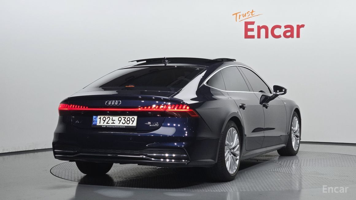 Audi A7 - фото 1