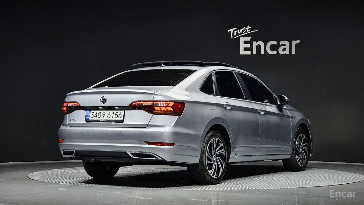 Volkswagen Jetta - фото 1