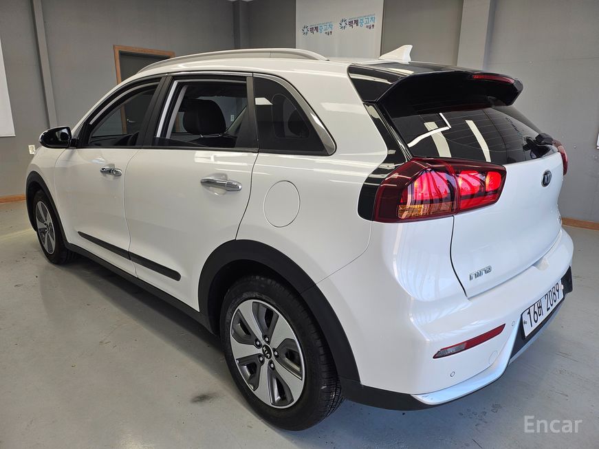 Kia Niro - фото 2