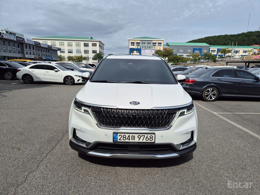 Kia Carnival - фото 0