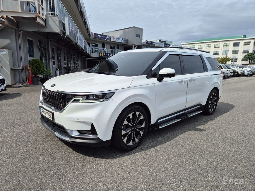 Kia Carnival - фото 1