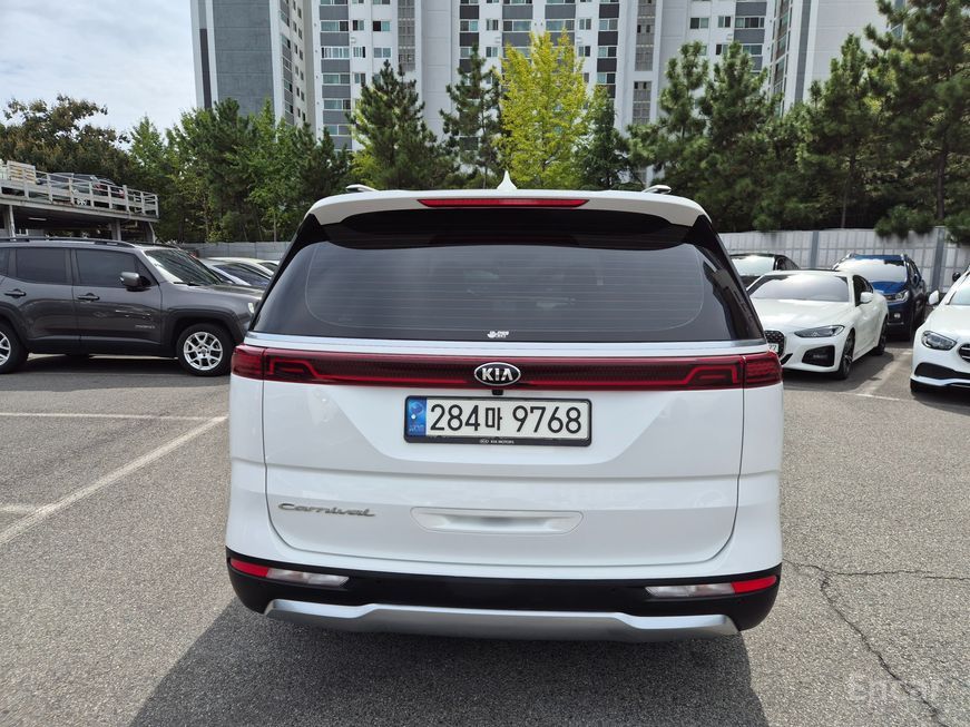 Kia Carnival - фото 3