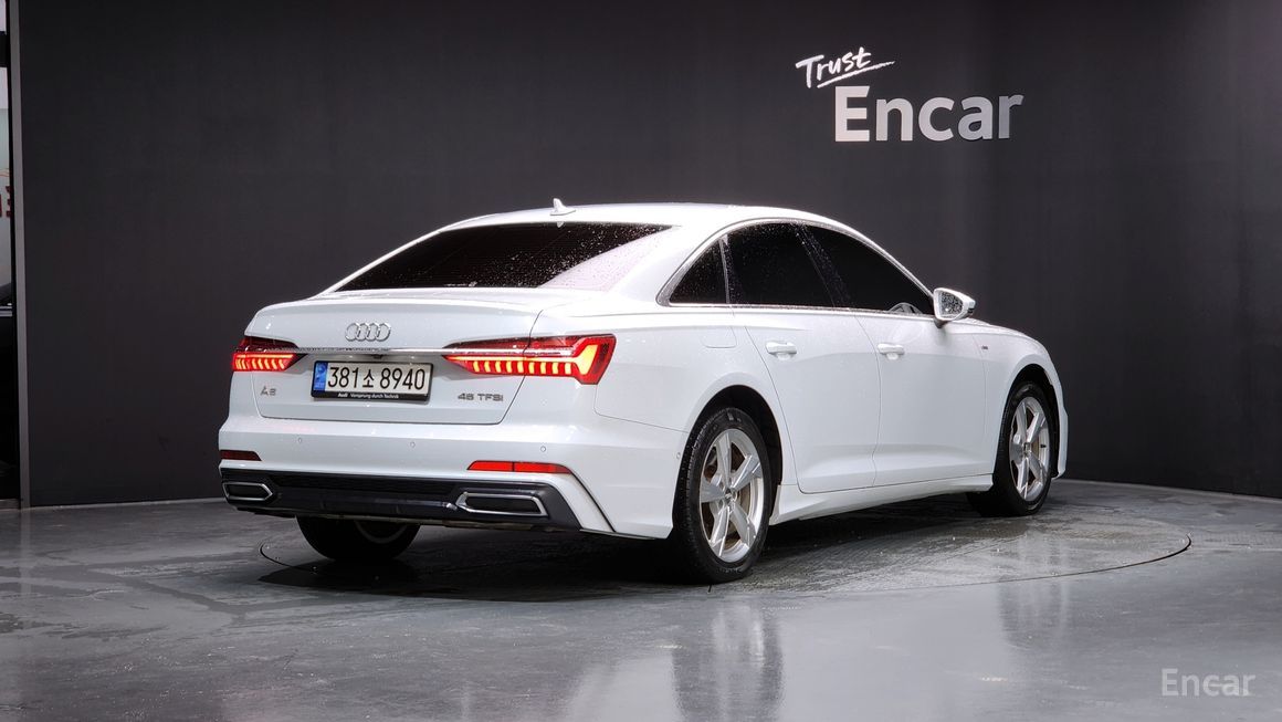 Audi A6 - фото 1