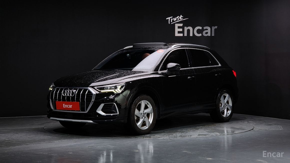 Audi Q3 - фото 0