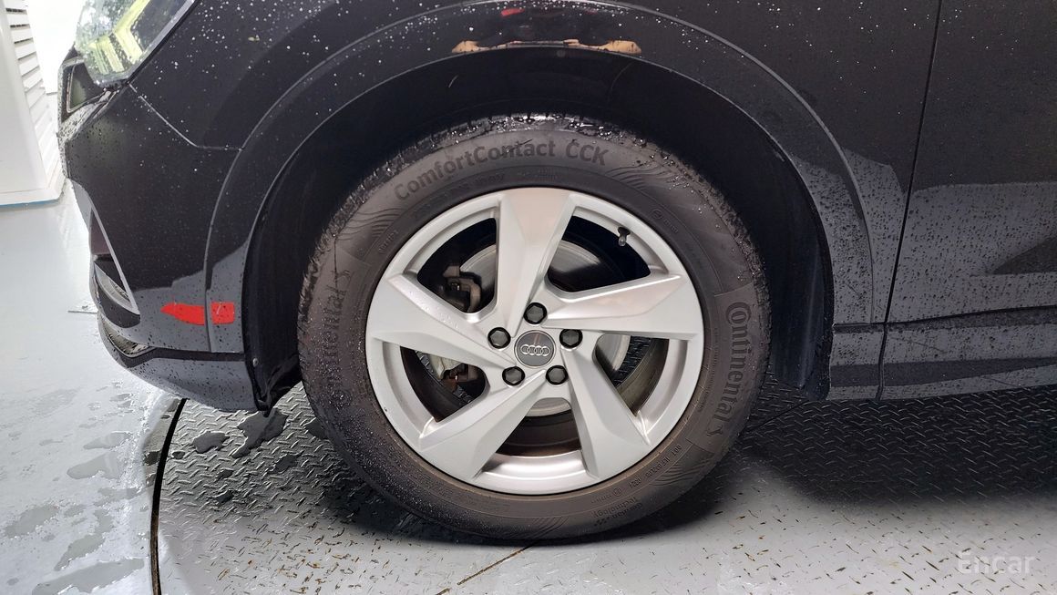 Audi Q3 - фото 4