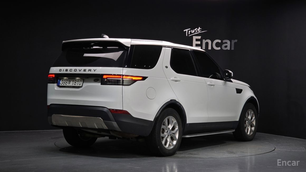 Land Rover Discovery - фото 1