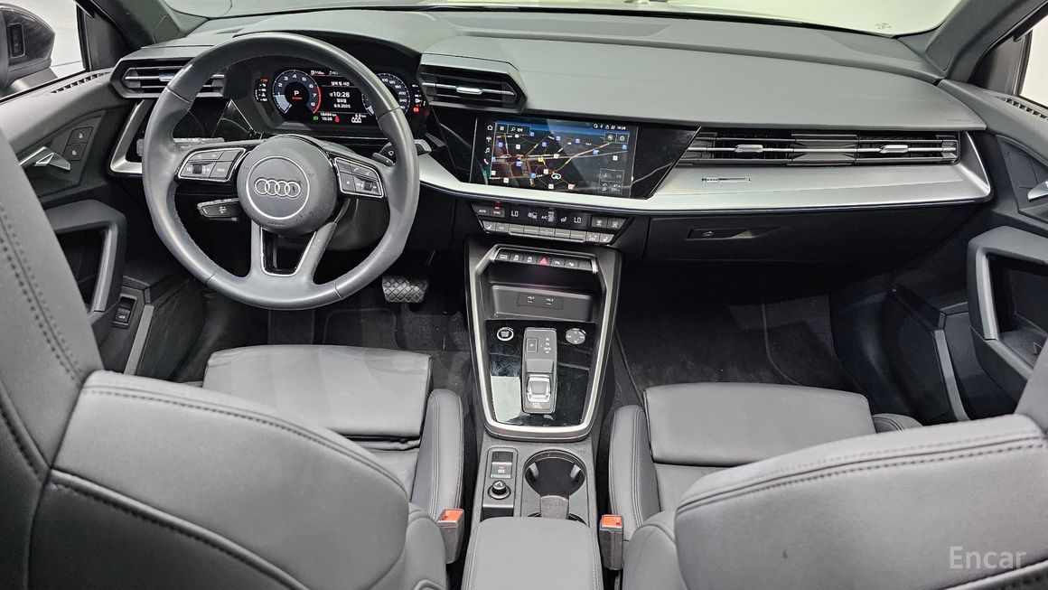 Audi A3 - фото 6