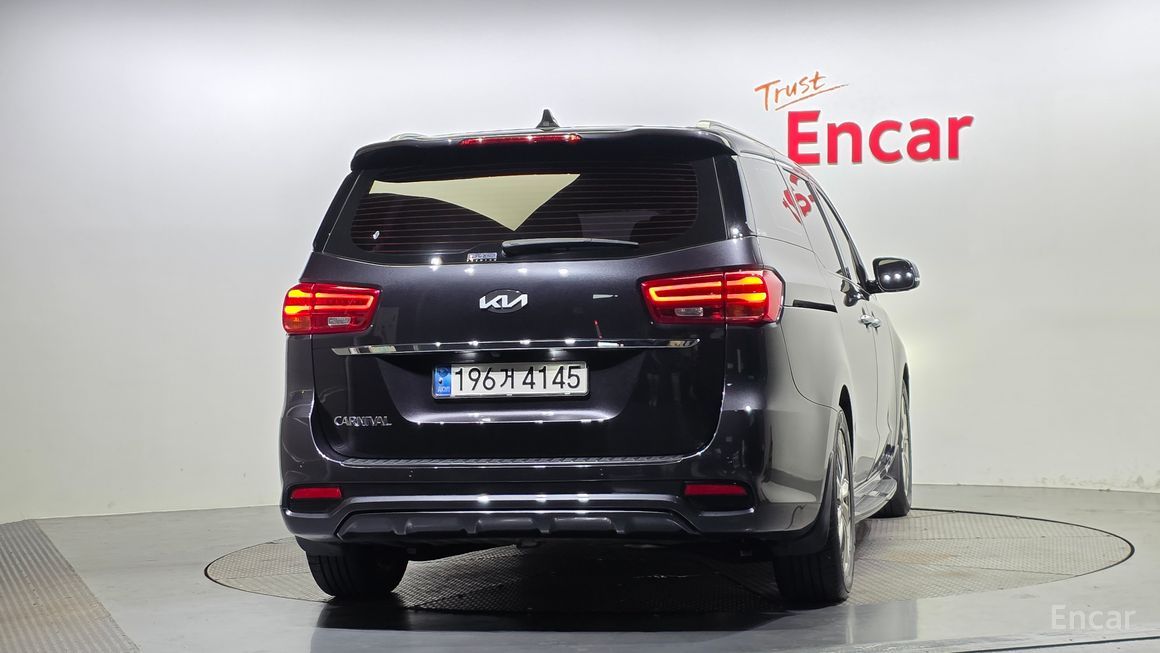 Kia Carnival - фото 3