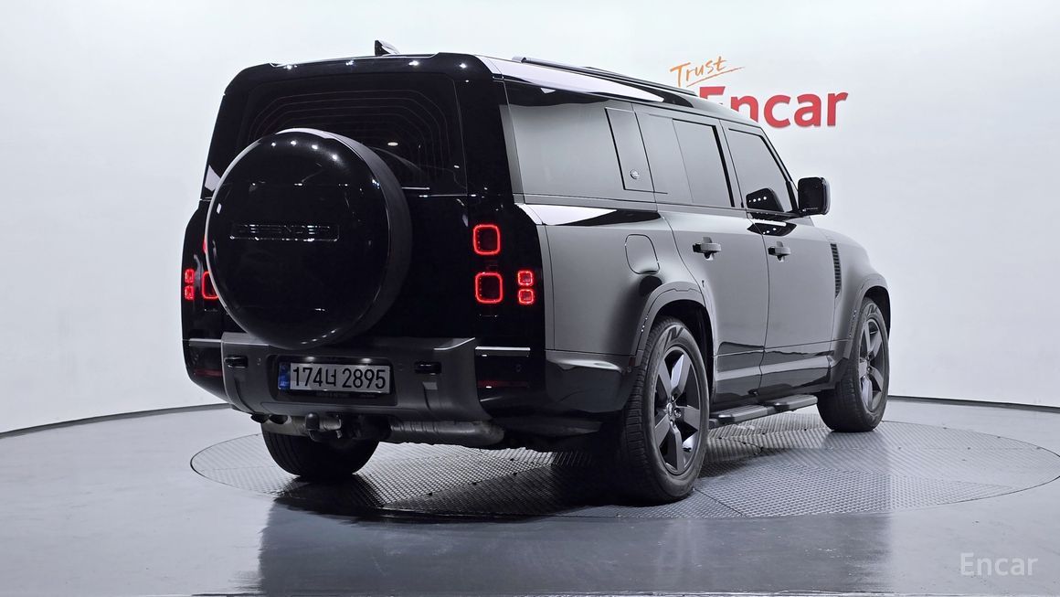 Land Rover Defender - фото 1