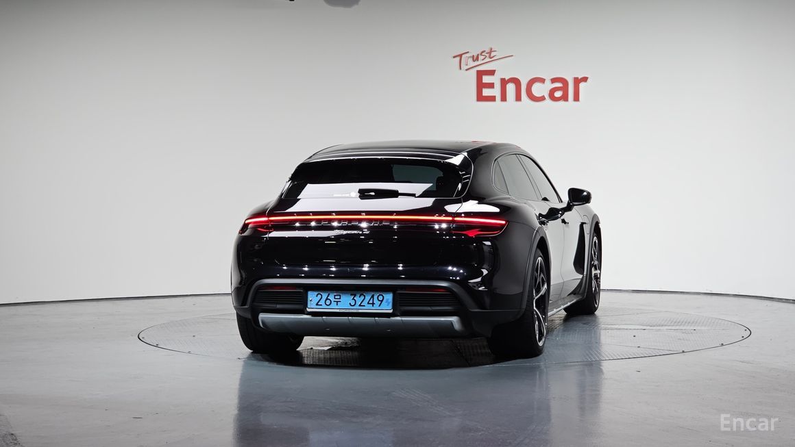 Porsche Taikan - фото 3