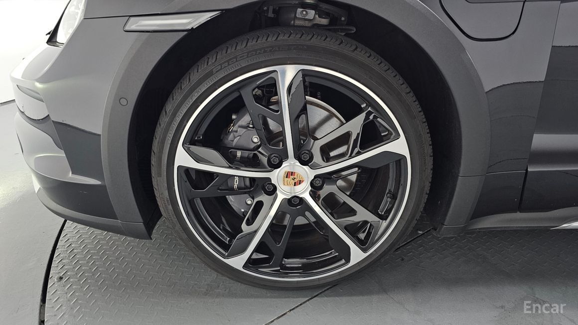 Porsche Taikan - фото 4