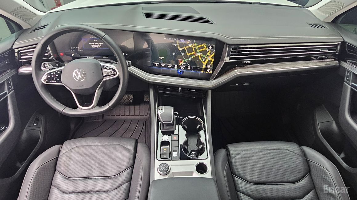 Volkswagen Touareg - фото 6
