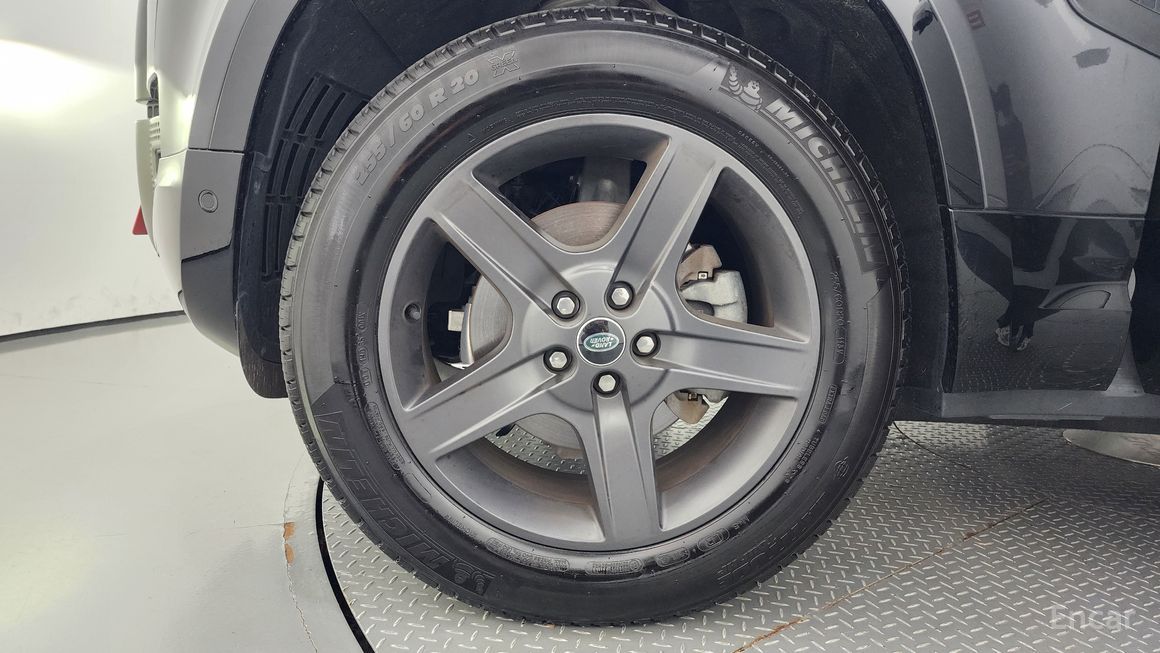 Land Rover Defender - фото 4