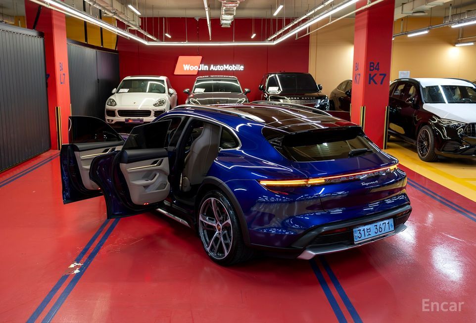 Porsche Taikan - фото 4