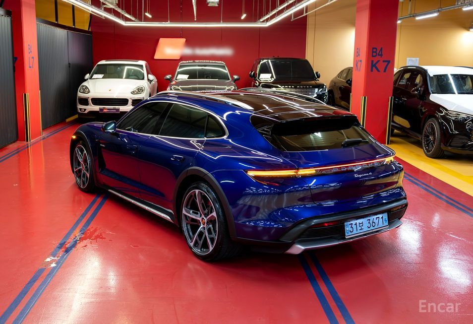 Porsche Taikan - фото 5