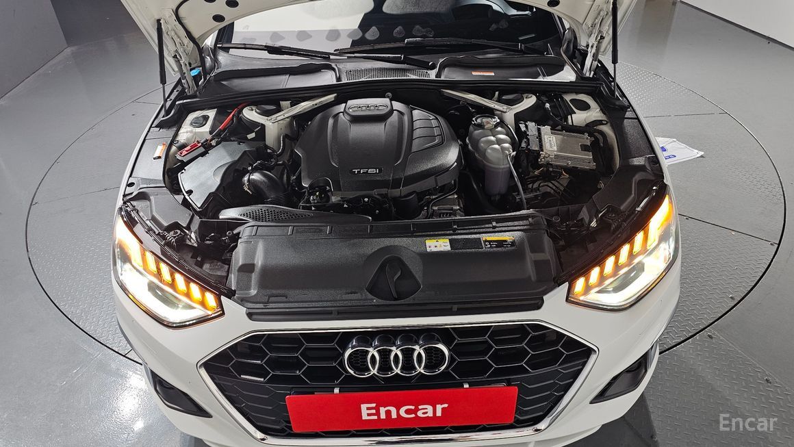 Audi A4 - фото 5