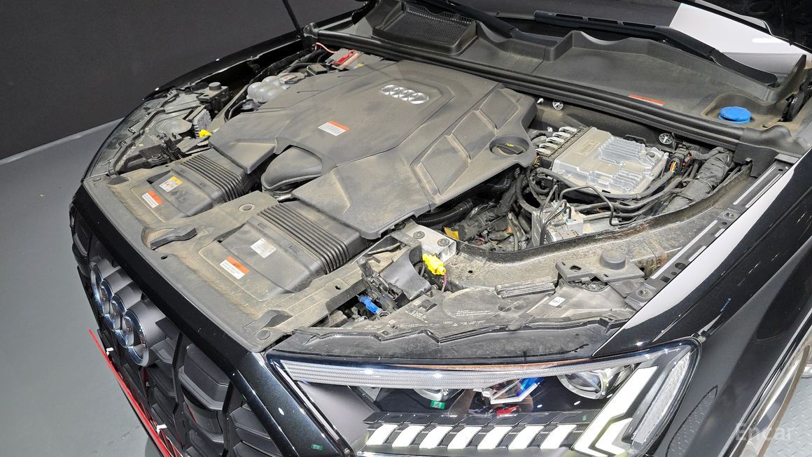 Audi Q7 - фото 5