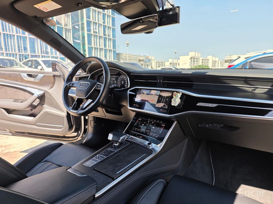 Audi A7 - фото 6