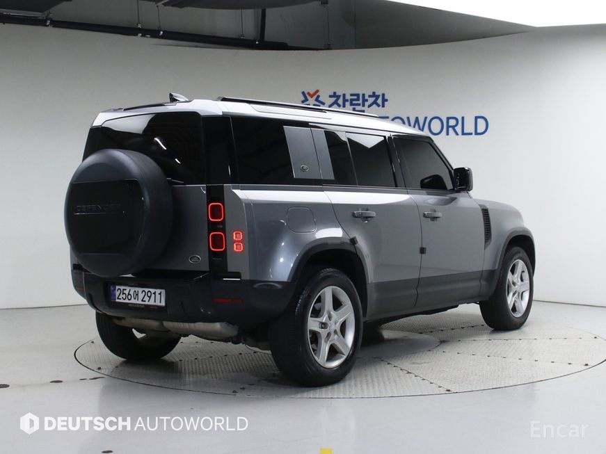 Land Rover Defender - фото 1