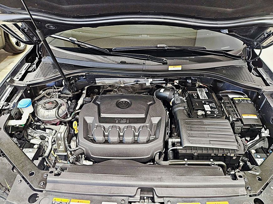 Volkswagen Tiguan - фото 5