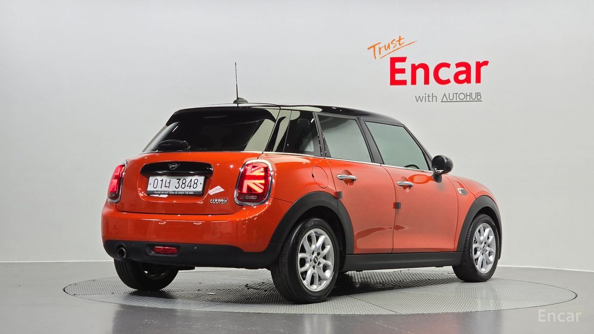 Mini Cooper - фото 1
