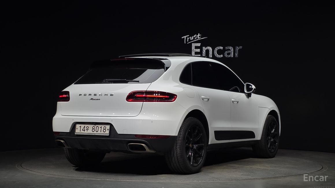 Porsche Macan - фото 1