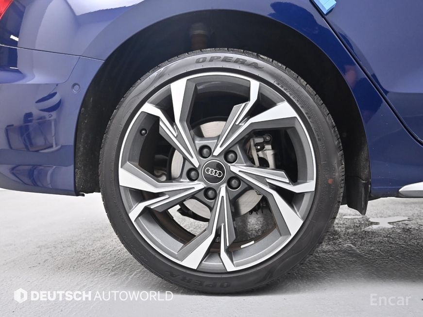 Audi A3 - фото 4