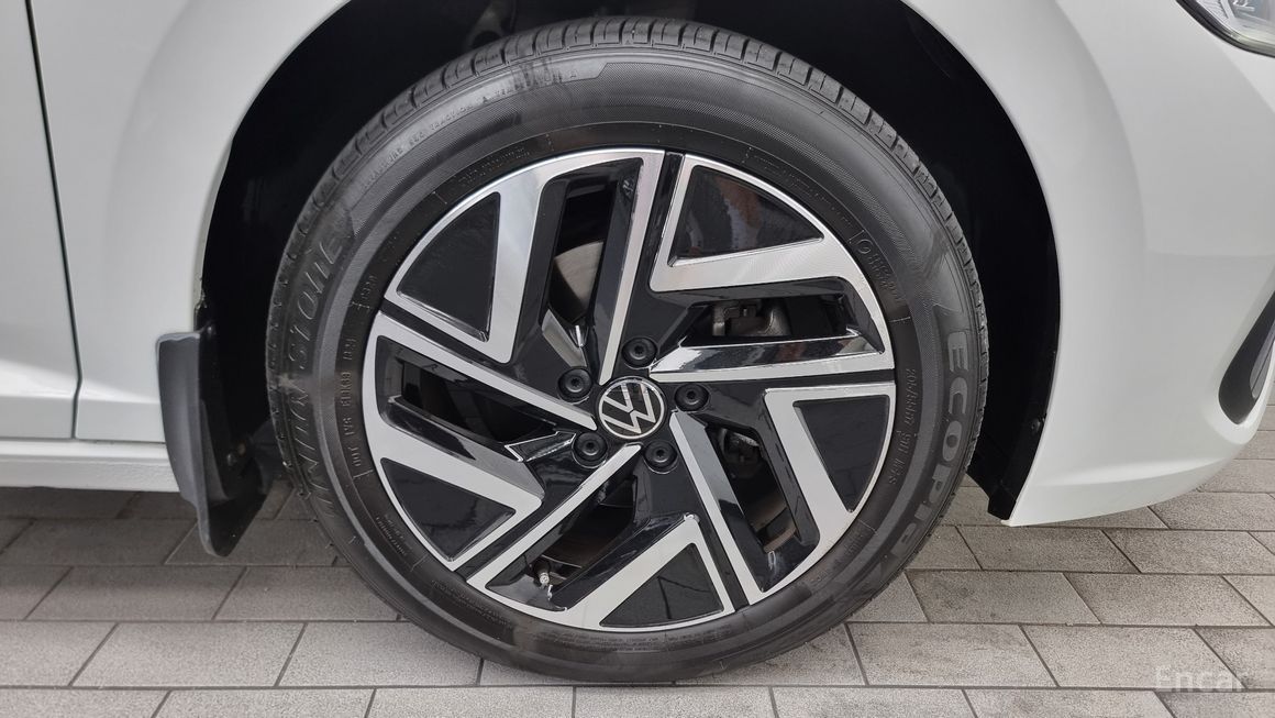 Volkswagen Jetta - фото 4