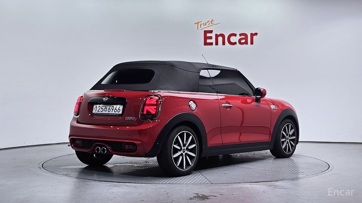 Mini Cooper Convertible - фото 1