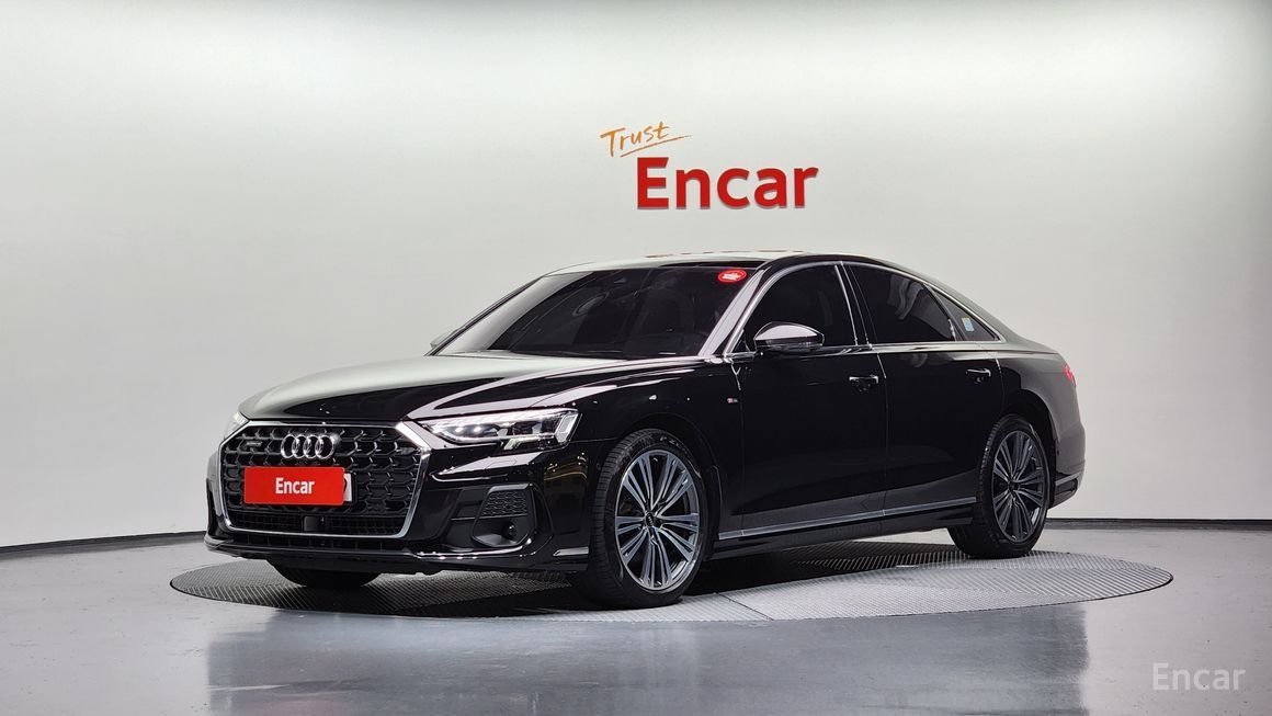 Audi A8 - фото 0