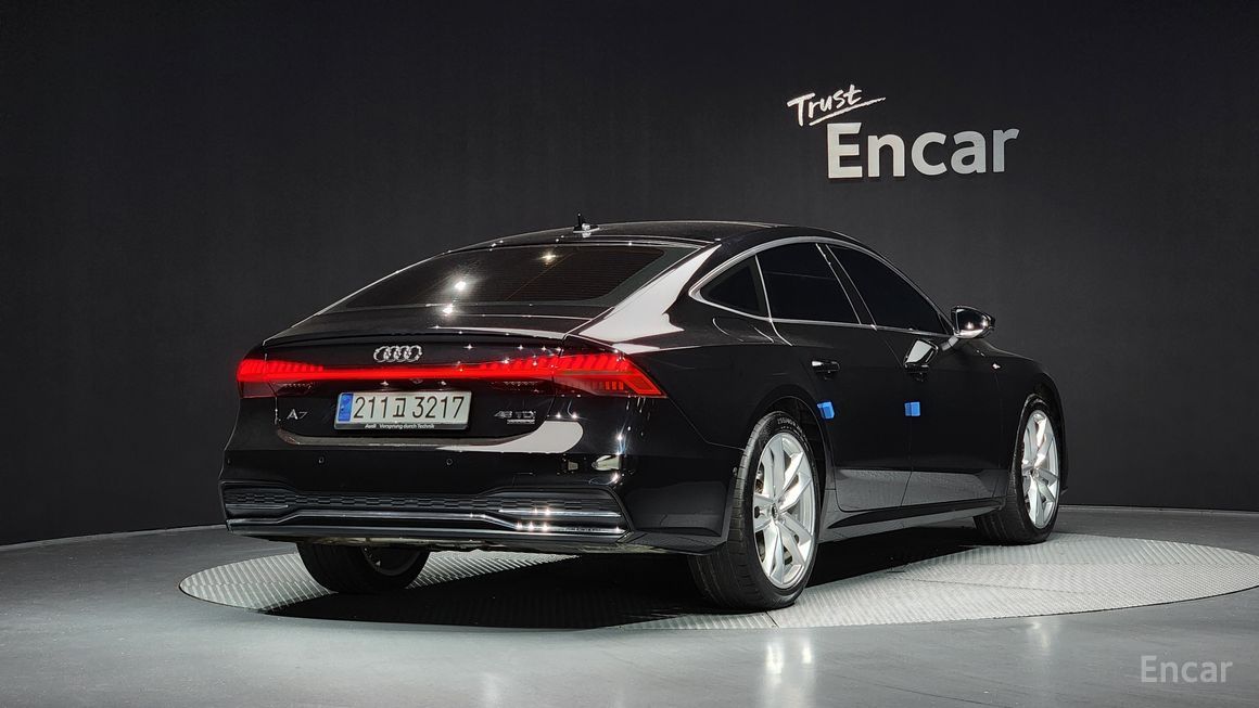 Audi A7 - фото 1