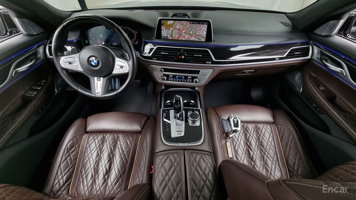 BMW 7 Series - фото 6