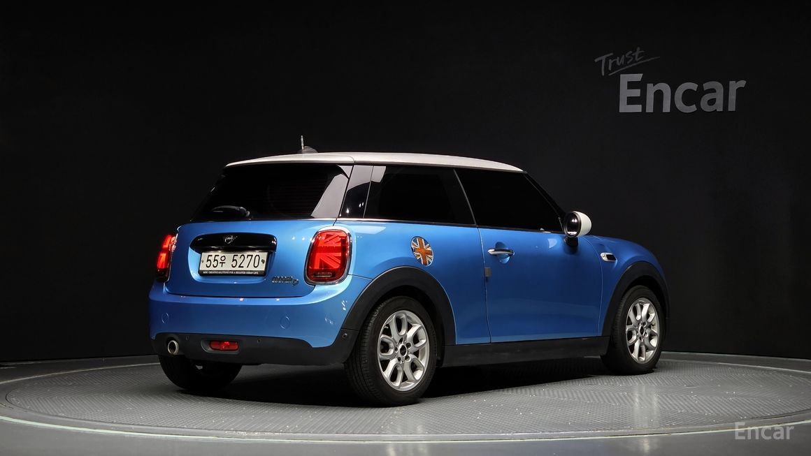 Mini Cooper - фото 1