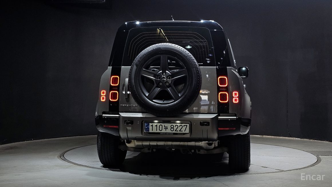 Land Rover Defender - фото 3