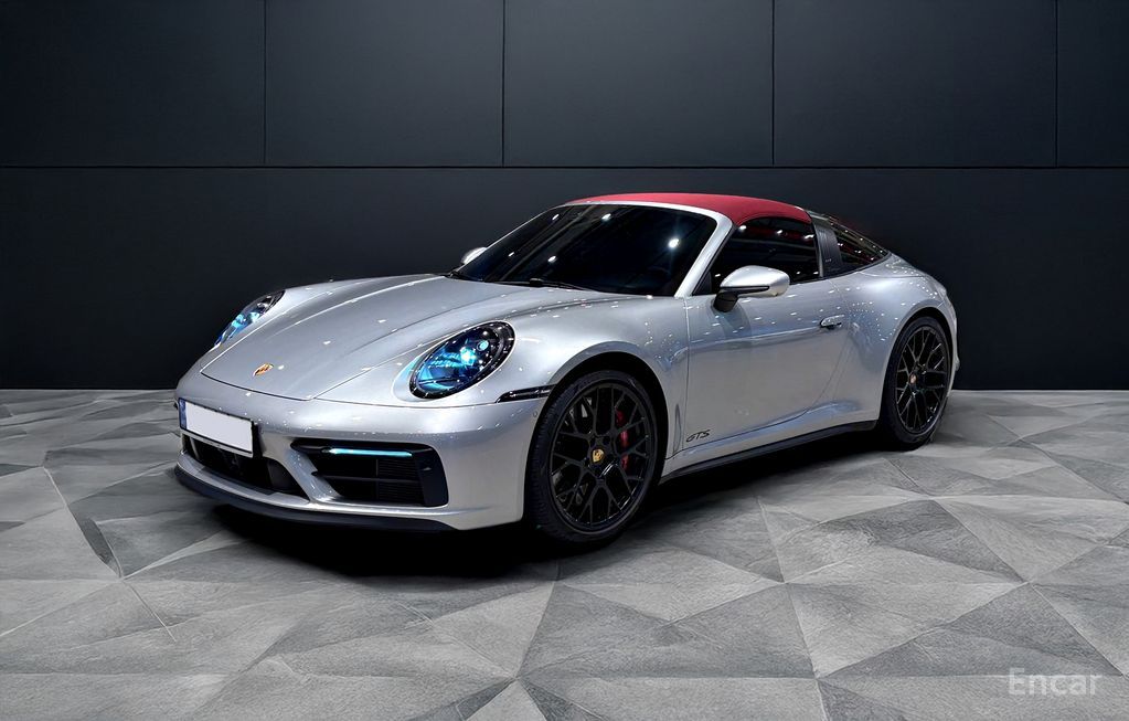 Porsche 911 - фото 0